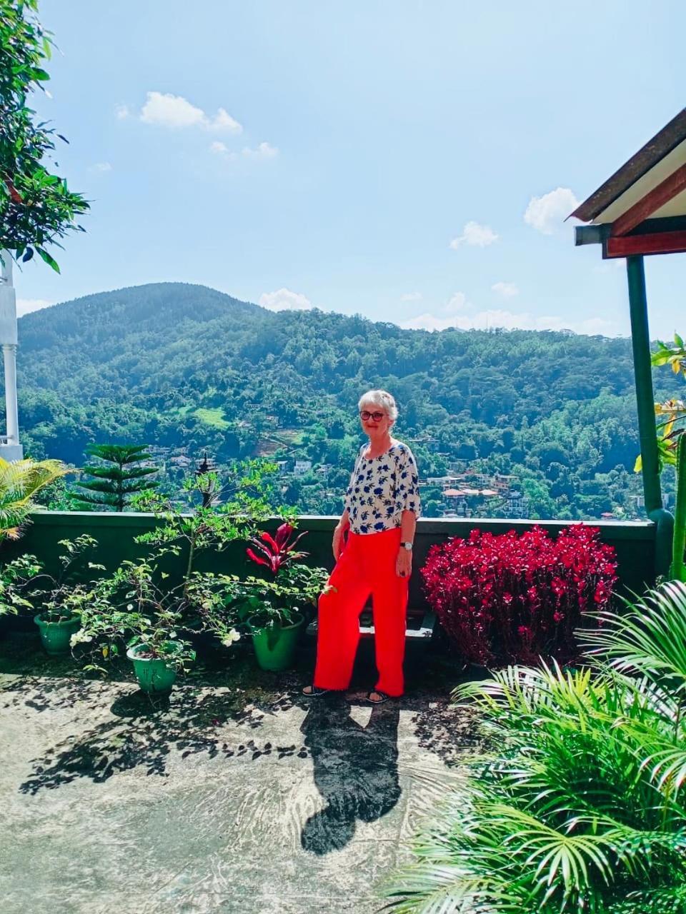 Mountain View Apartment Kandy Bagian luar foto
