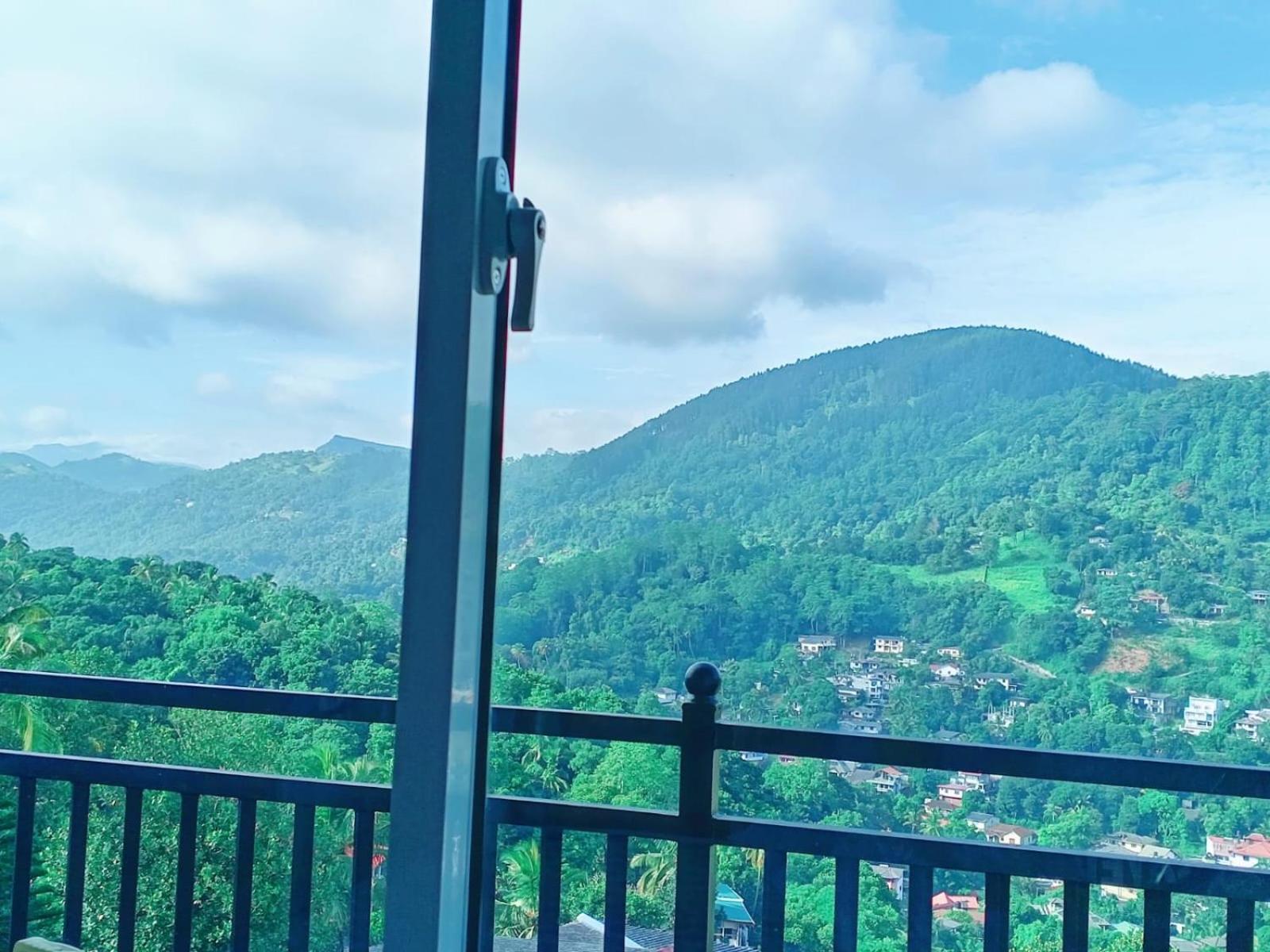 Mountain View Apartment Kandy Bagian luar foto
